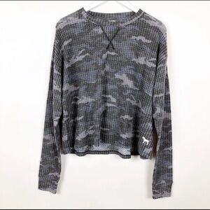 PINK VICTORIA’S SECRET LONG SLEEVE CAMOUFLAGE TOP SIZE LARGE